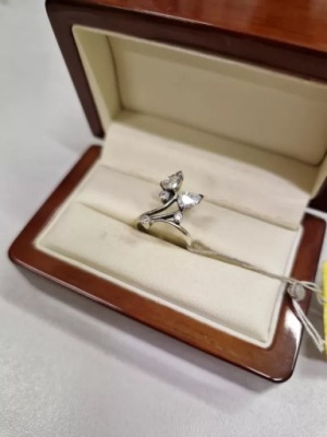 SREBRNY PIERŚCIONEK 2,18 G R.6