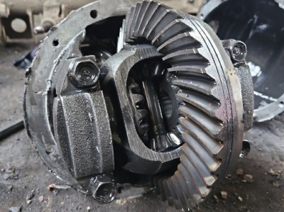 Міст передній перед opel monterey 3.0 td 159km 98-99 фото №1