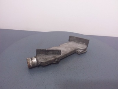 Audi a8 d3 3.7 v8 патрубок корпус термостата 077121121c фото №1