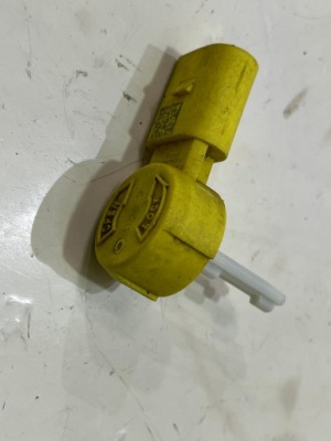 Крышка жидкость тормозной audi a3 8v 1.6 tdi фото №1