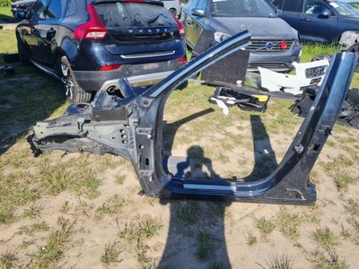 Чверть ліва права довга volvo xc40 фото №1