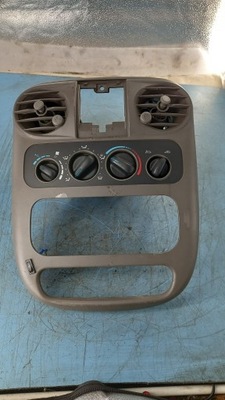 Панель обдув chrysler criuser 2.0kat 01r фото №1