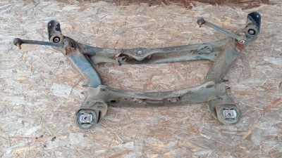 Подрамник задний  mercedes benz e-klasa w124t 2.5d 84-89r фото №1