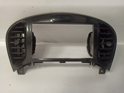 Nissan juke рамка радио воздуховод свет 68260 1ke0a 682601ke0a фото №1