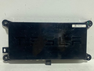 Блок керування двері лівий задній tesla model x 1043900-10-d # фото №1