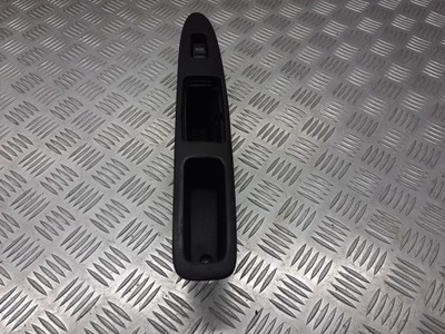 Панель стекло правый задняя toyota avensis verso фото №1