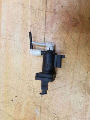 Клапан вакууму mercedes w203 1.8k фото №1