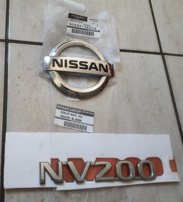 EMBLEMA INSIGNIA LOGOTIPO PARTE TRASERA NISSAN NV200  