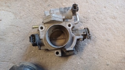 Mazda 3 03-09 bk 1.6 b дроссельная заслонка zj0118911 фото №1