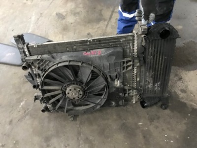 Remault kangoo ii 08-1.5 dci радиатор интеркулер фото №1