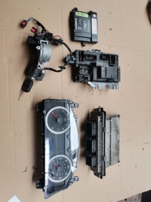 Бортовий комп'ютер блок керування двигуна ford escape 2.5 набір фото №1