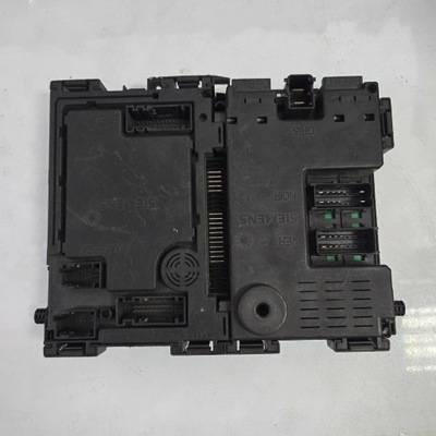 Peugeot 206 9626460880 рамка / модуль запобіжників фото №1