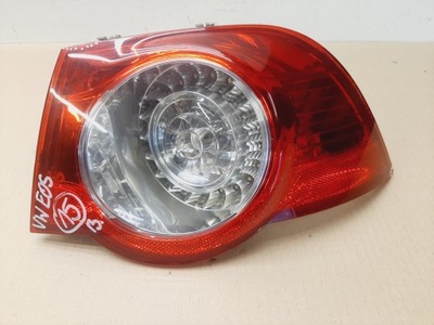 Лампа права задня w крила vw eos 05-10 фото №1
