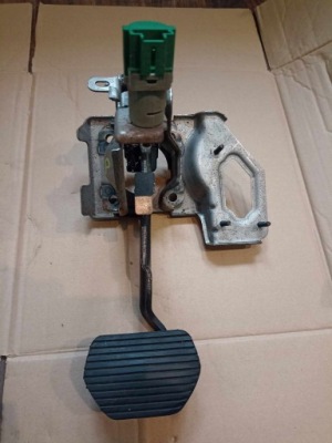 Педаль гальма citroen c3 iii автоматична коробка передач 1,2 thp фото №1