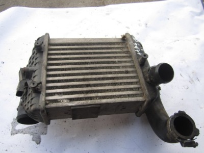 Интеркулер левый audi a4 b6 b7 2.5 tdi фото №1