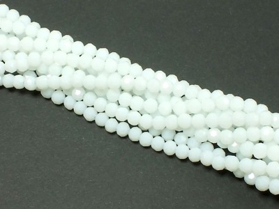 Szklane kulki fasetowane białe 4 mm - sznur