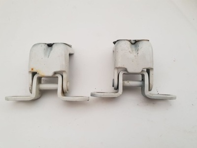 Nissan leaf i 10-17 петли дверь правый перед фото №1