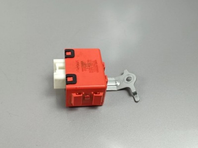 2015 lexus lx 570 другое блоки управления 8198560030 фото №1