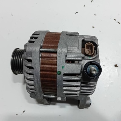 Mazda генератор комплектный  малый пробег фото №1