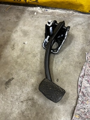 Педаль тормоза датчик mercedes gls x166 фото №1