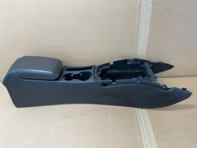 Audi a5 8t0 coupe туннель средний подлокотник фото №1