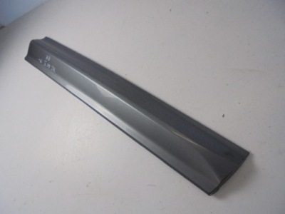 Молдинг двері правий перед volvo xc60 ii 2017- фото №1