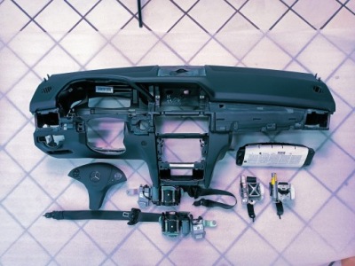 Mercedes glk x204 панель приладів консоль подушка безпеки подушки безпеки ремені фото №1