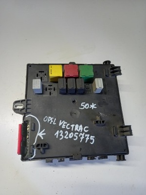 Коробка запобіжників opel vectra c 13205775 фото №1