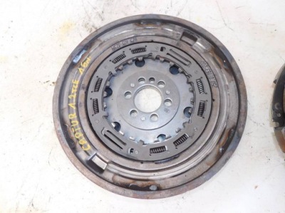 Renault captur i 1.2tce колесо двухмассовый 123105323r фото №1