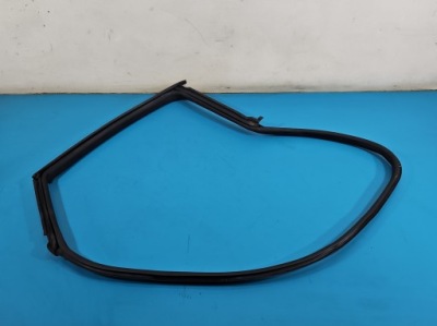 Прокладка дверь задний  правая maserati quattroporte vi 13- фото №1