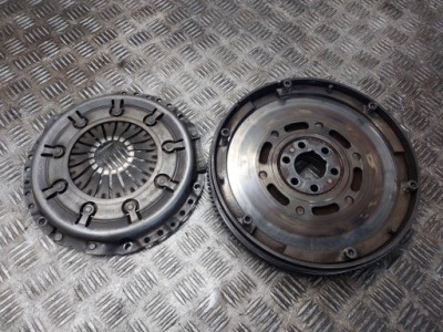 Колесо двухмассовый + прижим volkswagen passat b5 1.9 tdi фото №1