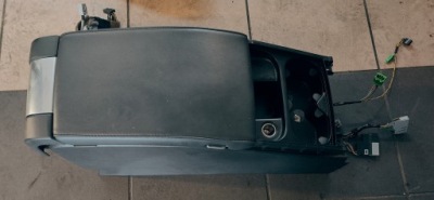 Volvo v70 iii 12r підлокітник фото №1