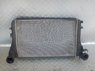 Vw golf v tdi радиатор кондиционера интеркулер фото №1