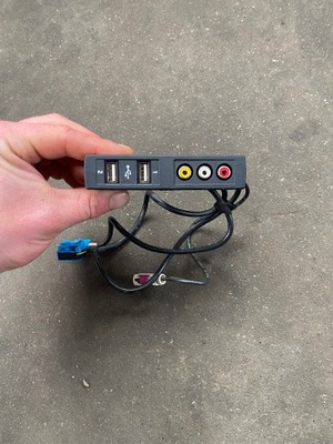 Mercedes s 222 разъём port usb 2228200415 фото №1