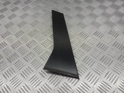 Молдинг стійка двері ліва задня opel astra j sedan фото №1