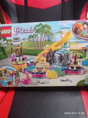 Lego Friends Impreza Andrei na basenie 41374
