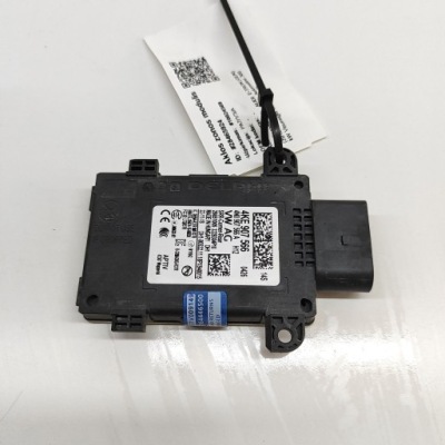 Audi e-tron 2019 модуль мертвого pola фото №1