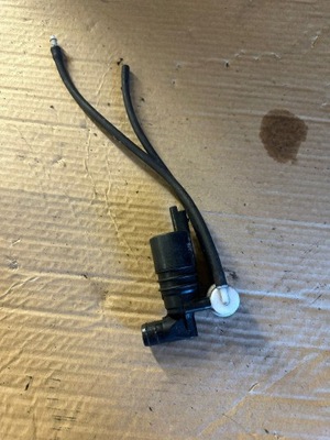 Помпа распылителя peugeot partner citroen berlingo 9643447980 фото №1