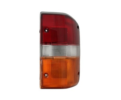 FARO PARTE TRASERA NISSAN PATROL 160/K160/WG160/VG160 81--  