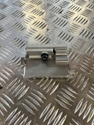 Камера асистент поперечина руху перед cupra born 21- 1ea980654l фото №1