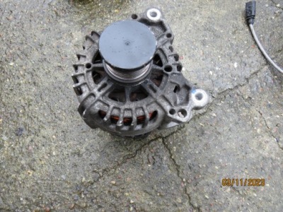 Seat leon iii golf vii генератор valeo 03l903023l фото №1