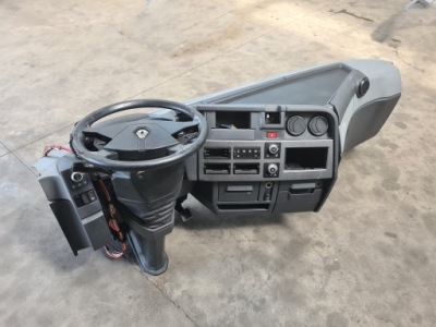 Панель  комплектная приборная панель приборная панель переходник праворульная renault gama t range фото №1