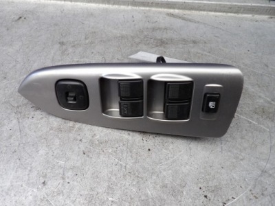 Mazda premacy панель окон lift c8h-d172 cb81 66350 фото №1