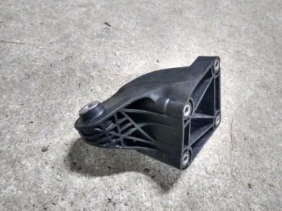 Mercedes w166 кронштейн двигуна a6422236204 фото №1