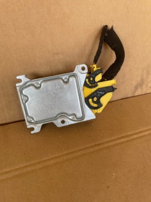 Audi q7 4m датчик подушка безпеки блок керування podusek 4m0959655e фото №1