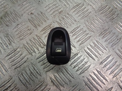 Панель скло лівий задня citroen c3 pluriel фото №1