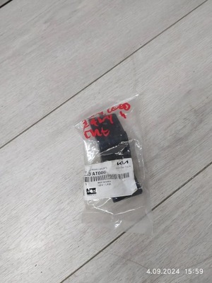 9504. ceed ii напрямна бампер правий задня 86633at000 фото №1