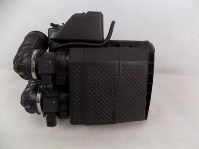 Корпус фільтра повітря range rover sport 3.6d фото №1