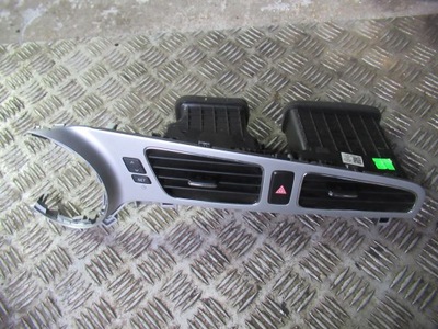 Kia ceed ii hb 2014 r. решітка ґрати обдув фото №1