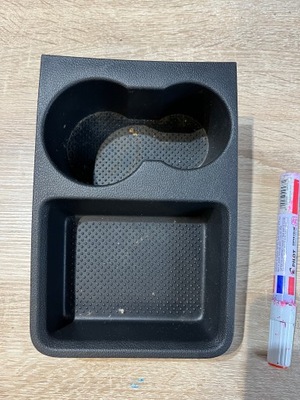 11 skoda rapid seat toledo кронштейн na чашки 5ja862531 фото №1